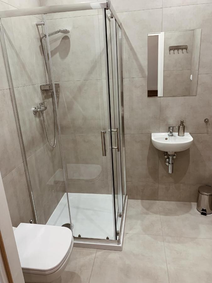 Noclegi Comfort - Self Check-In 24H Swidnica  Bagian luar foto