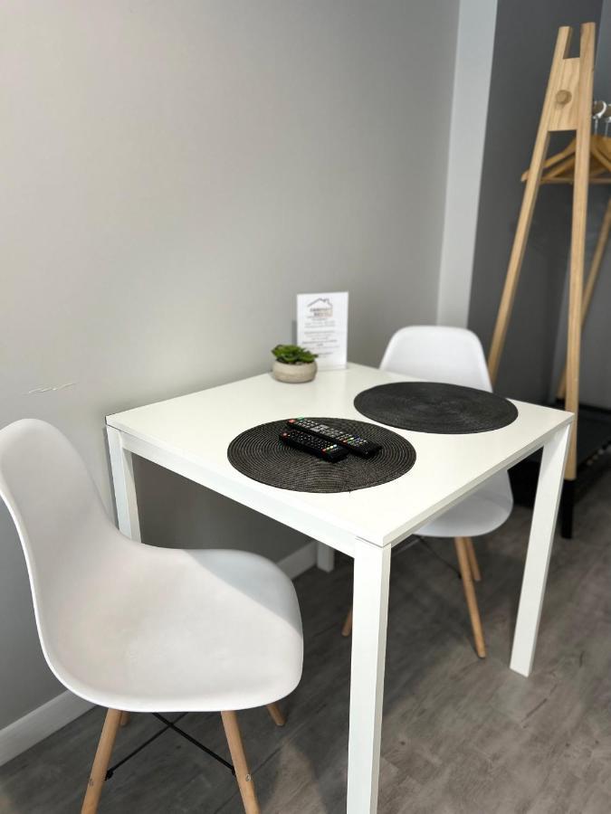 Noclegi Comfort - Self Check-In 24H Swidnica  Bagian luar foto