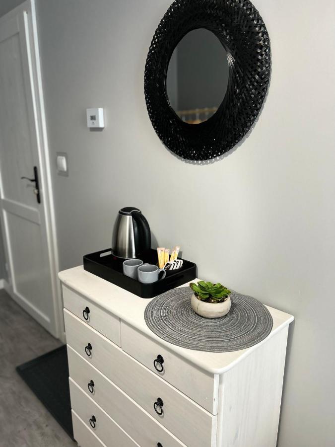 Noclegi Comfort - Self Check-In 24H Swidnica  Bagian luar foto