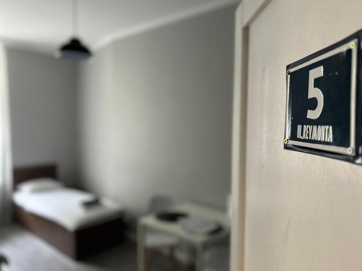 Noclegi Comfort - Self Check-In 24H Swidnica  Bagian luar foto